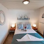 Captain's Kalivia (Skiathos)