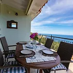 Captain's Kalivia (Skiathos)